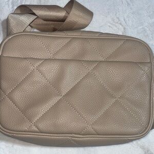 HAUTE SHORE Quilted Tan Crossbody Bag